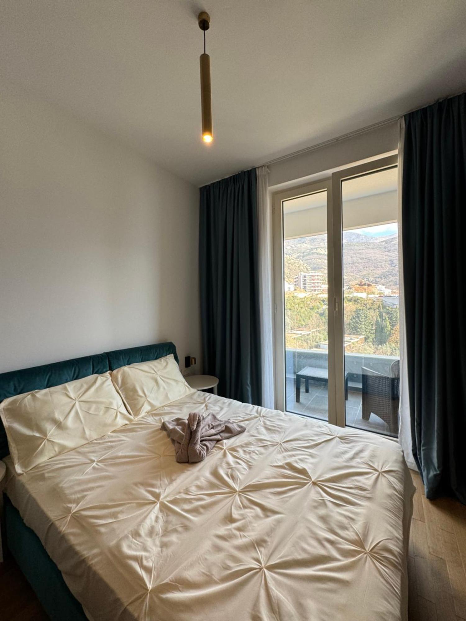 Cozy Sea View With Garage *